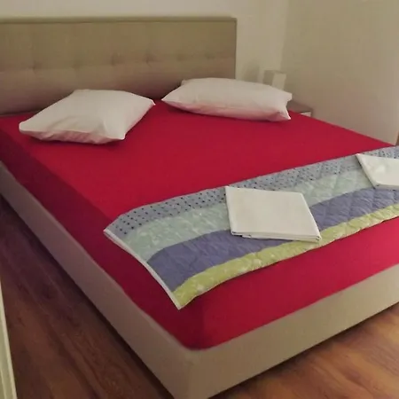 11 Apartment