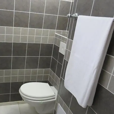 Apartman 11 *