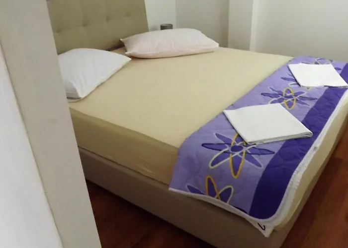 11 Apartament