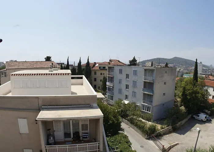 11 Apartament Split